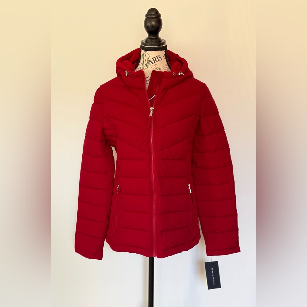 Tommy Hilfiger Women's Hooded Puffer Jacket Crimson Red Size Medium New with Tag